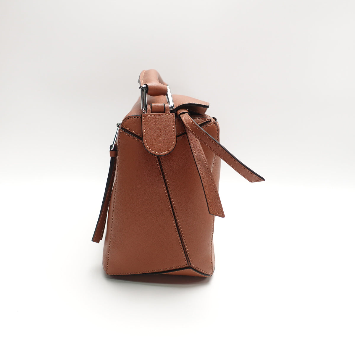 Pre-Owned Loewe Puzzle Medium Brown Calfskin Leather Shoulder Bag T10443959