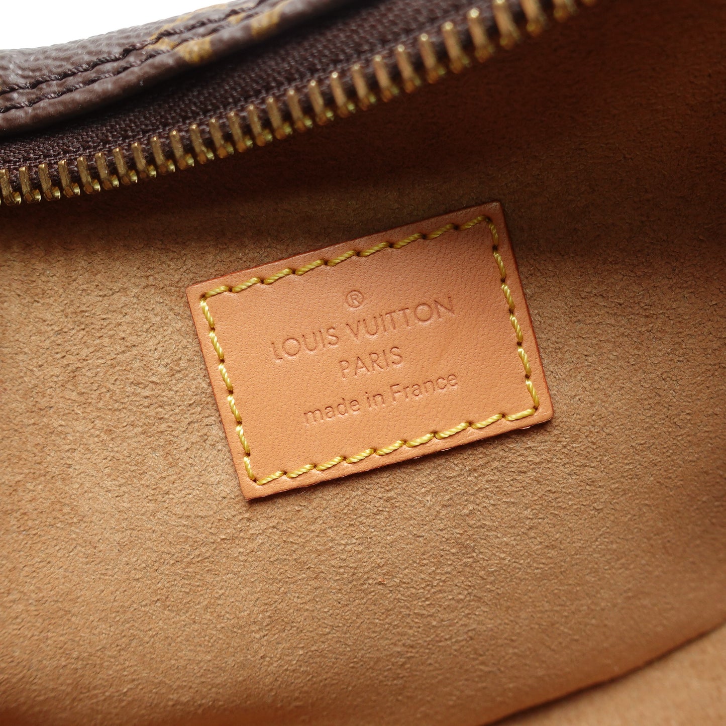 Pre-Owned Louis Vuitton Loop Brown Monogram Canvas Shoulder Bag T10443823