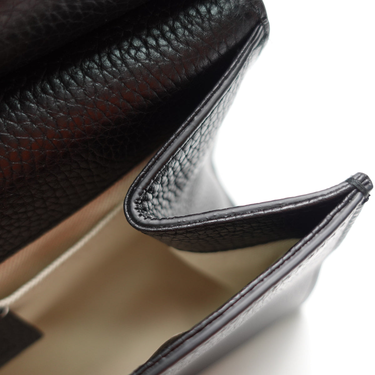 Gucci GG Marmont Black Calfskin Leather Shoulder Bag T10447621