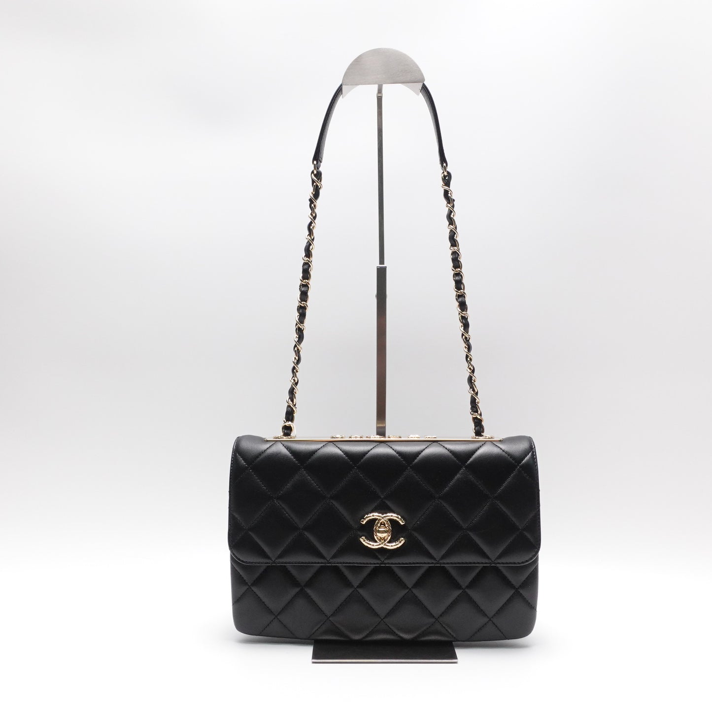 Pre-Owned Chanel Trendy CC Black Lambskin Leather Shoulder Bag T10447542