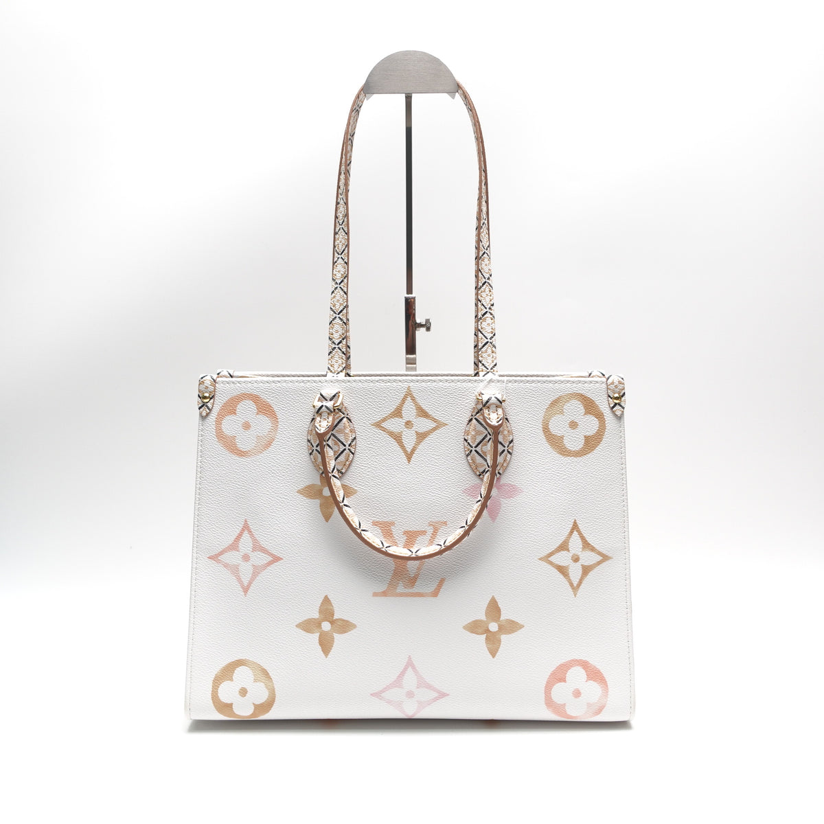 Pre-Owned Louis Vuitton Onthego MM By The Pool White Canvas Tote Bag T10451813