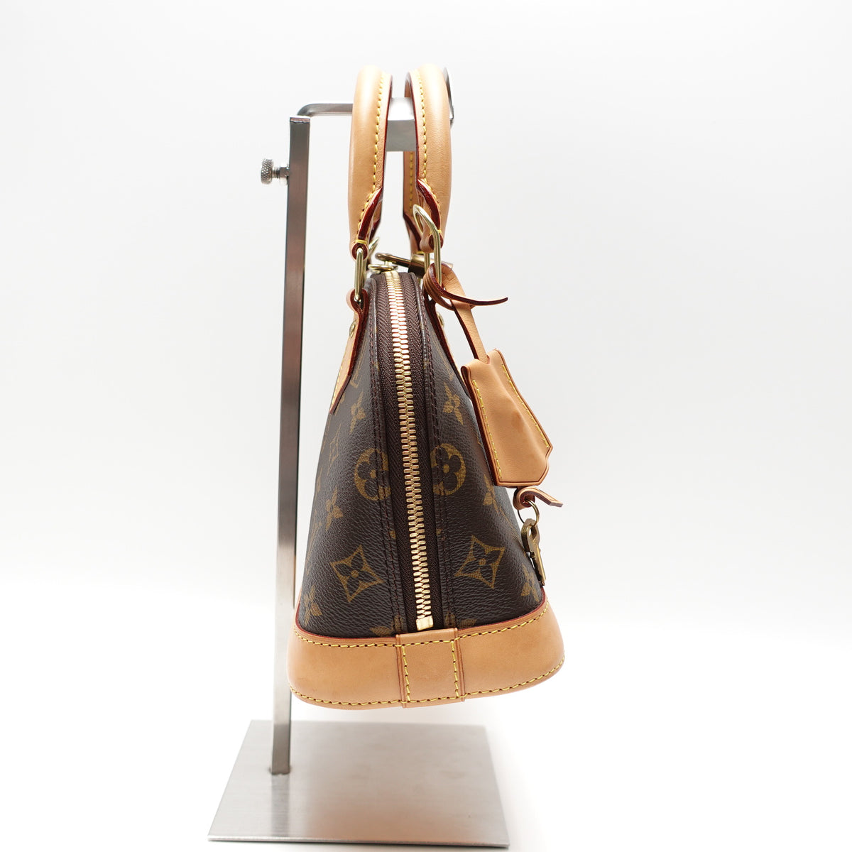 Pre-Owned Louis Vuitton Alma BB Brown Monogram Canvas Shoulder Bag T10452243