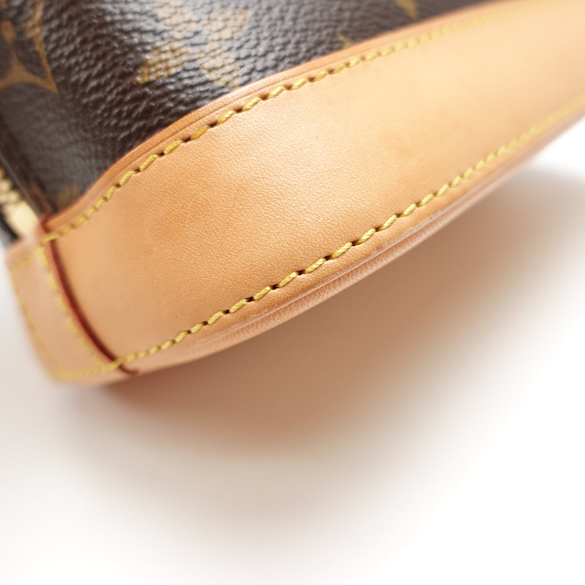 Pre-Owned Louis Vuitton Alma BB Brown Monogram Canvas Shoulder Bag T10452243