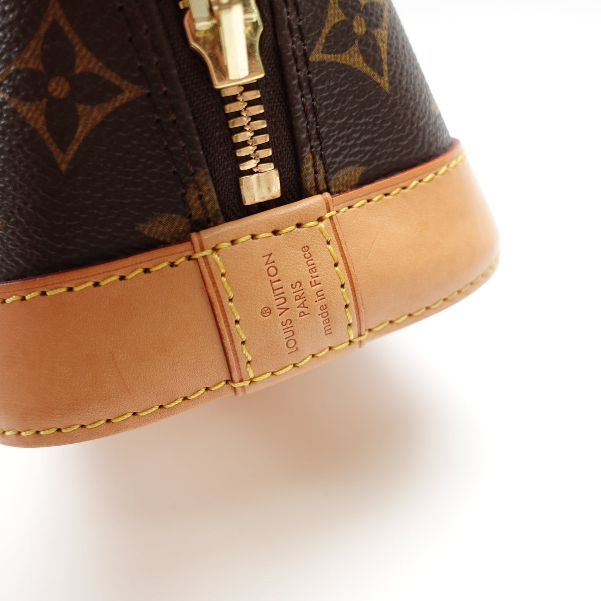 Pre-Owned Louis Vuitton Alma BB Brown Monogram Canvas Shoulder Bag T10452243
