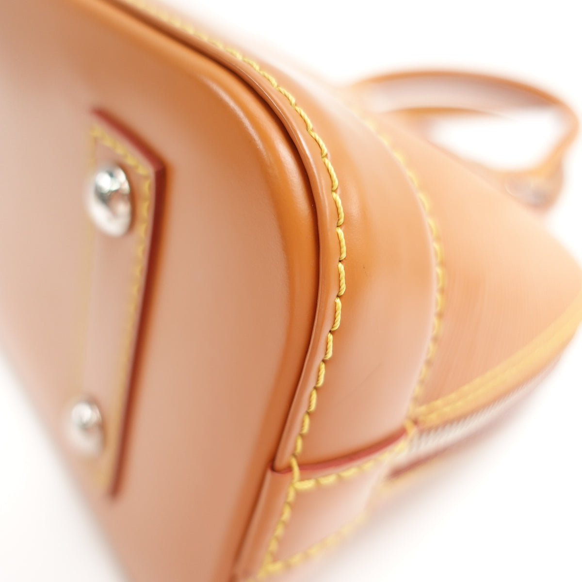 Pre-Owned Louis Vuitton Alma BB Orange Epi Leather Shoulder Bag T10458386