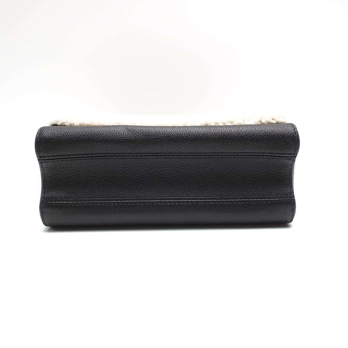 Pre-Owned Louis Vuitton Twist Black Calfskin Leather Shoulder Bag T10461601
