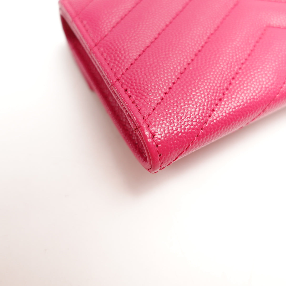 Pre-Owned Saint Laurent Le Monogram Me Fuchsia Calfskin Leather Wallet T10462841