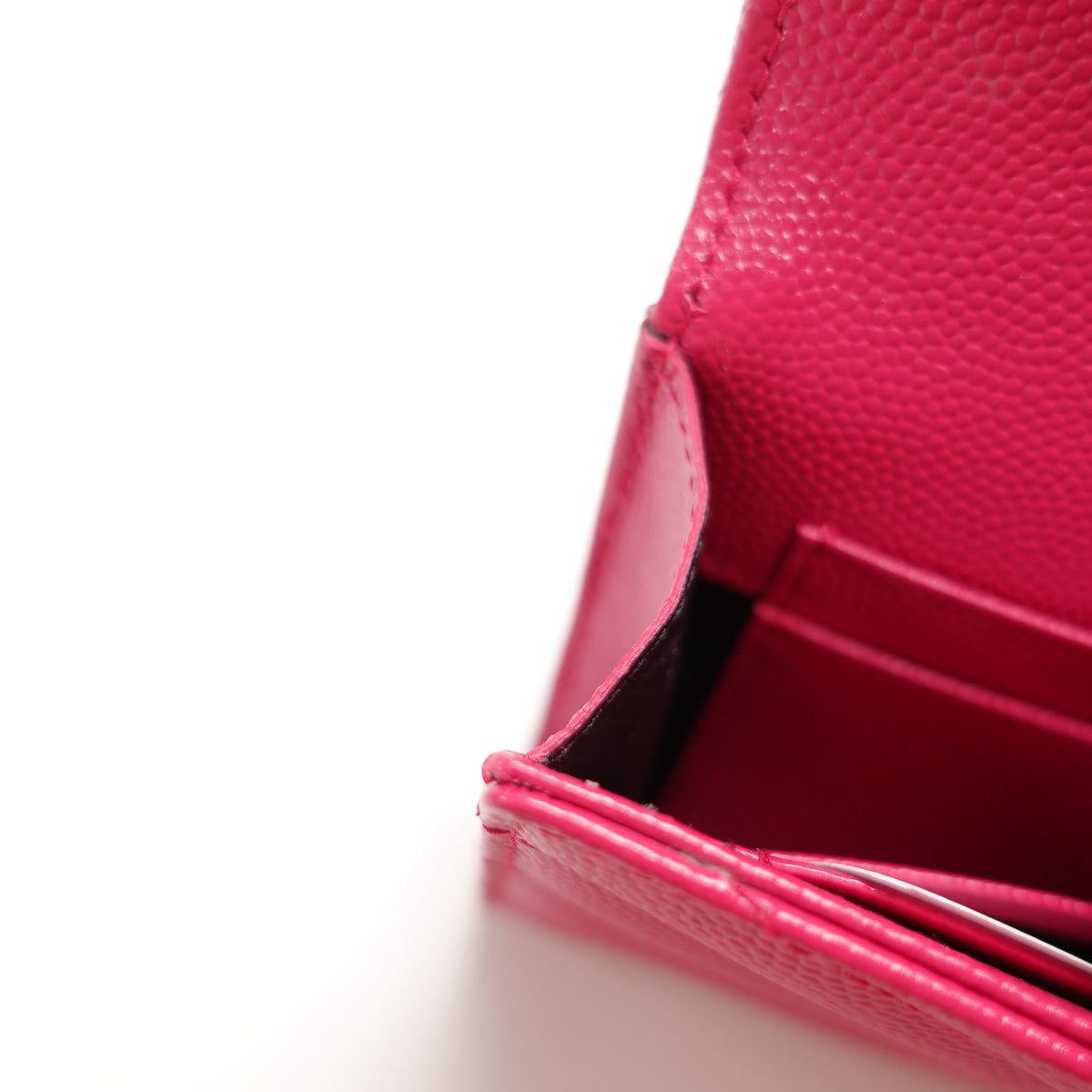 Pre-Owned Saint Laurent Le Monogram Me Fuchsia Calfskin Leather Wallet T10462841