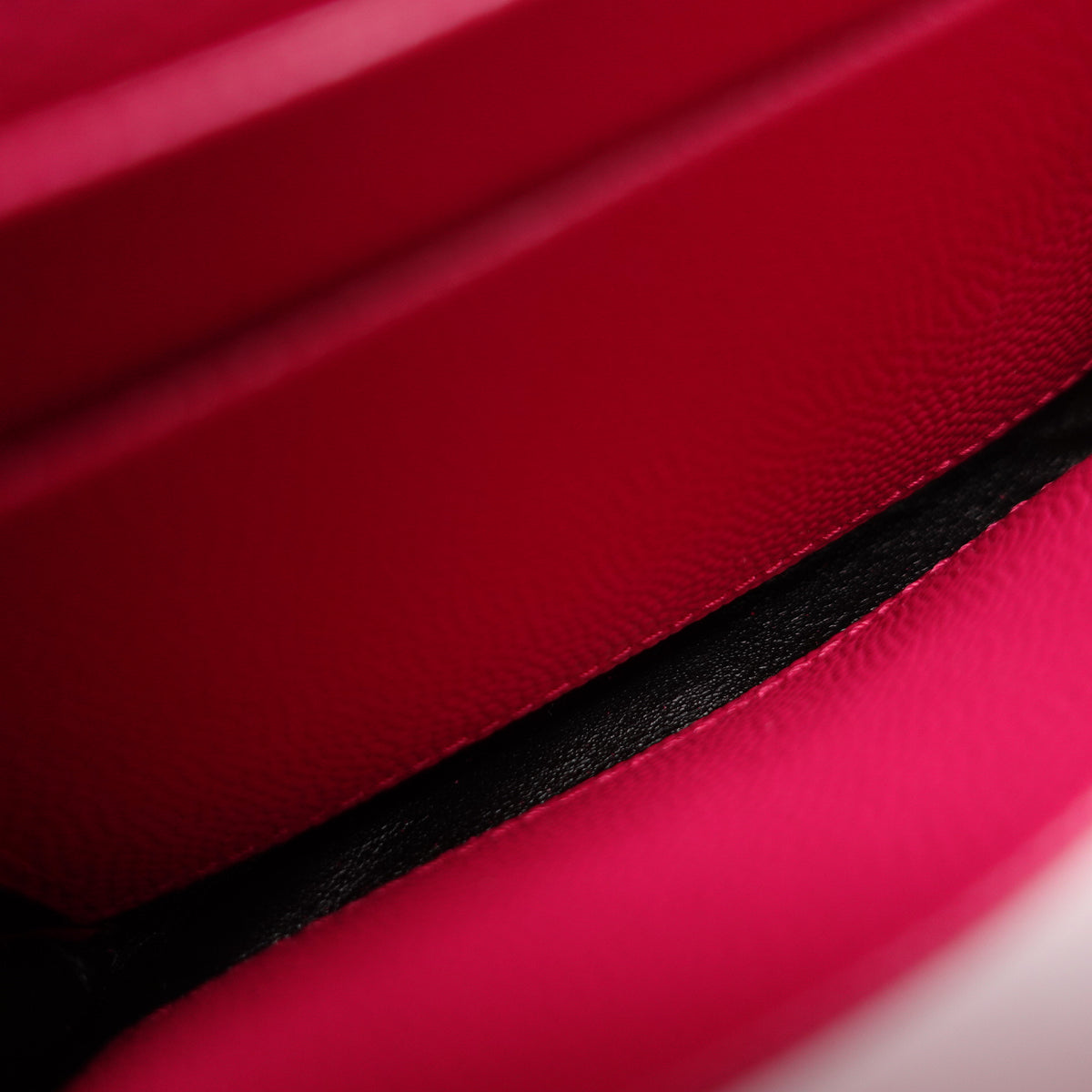 Pre-Owned Saint Laurent Le Monogram Me Fuchsia Calfskin Leather Wallet T10462841