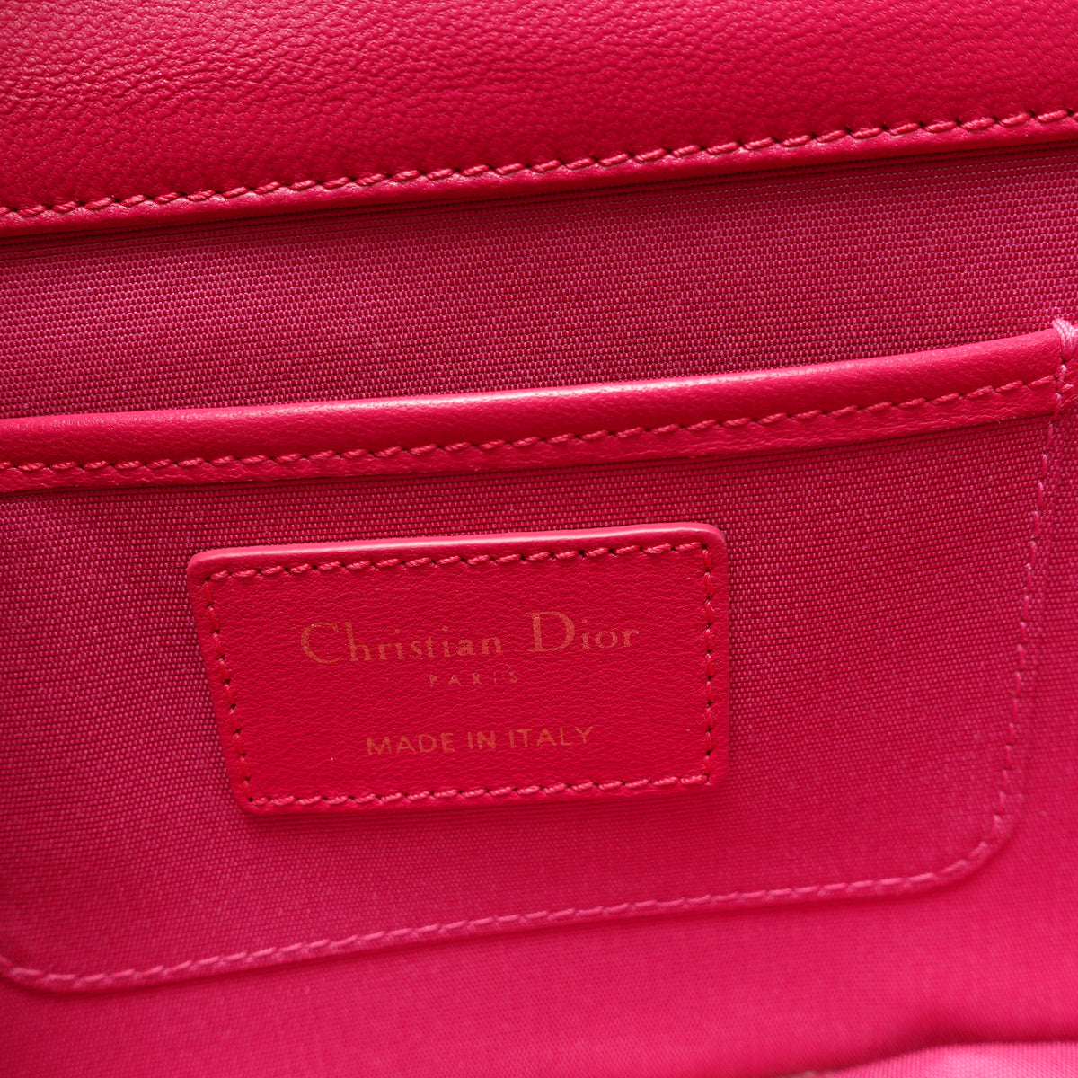 Pre-Owned Dior Lady Fuchsia Lambskin Leather Woc Bag T10464259