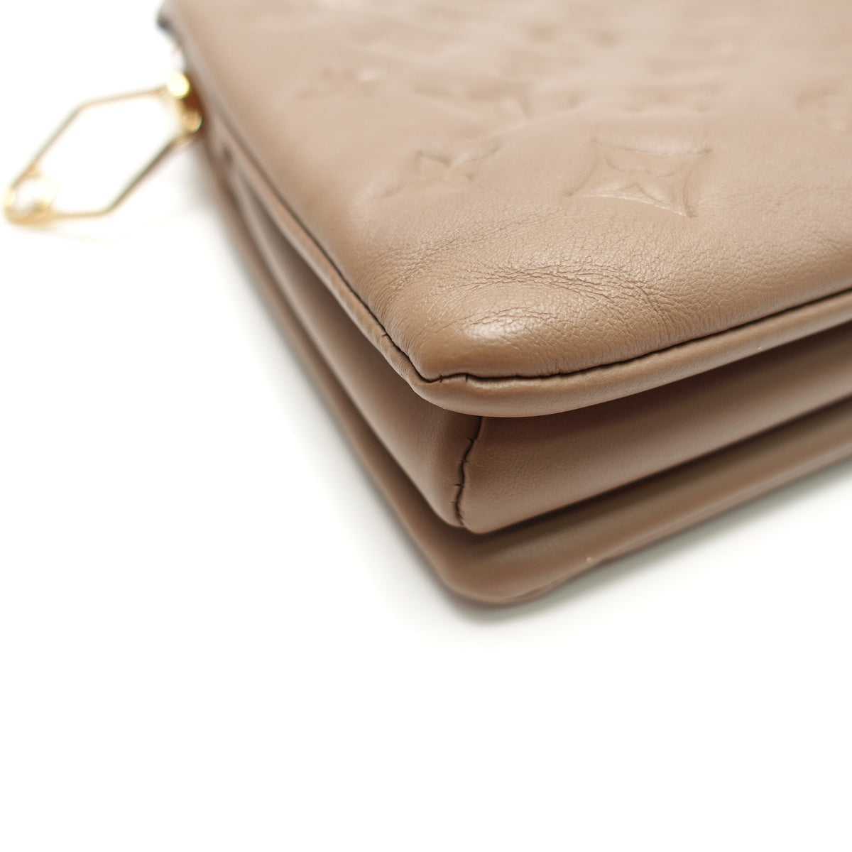 Pre-Owned Louis Vuitton Coussin Brown Lambskin Leather Shoulder Bag T10464164