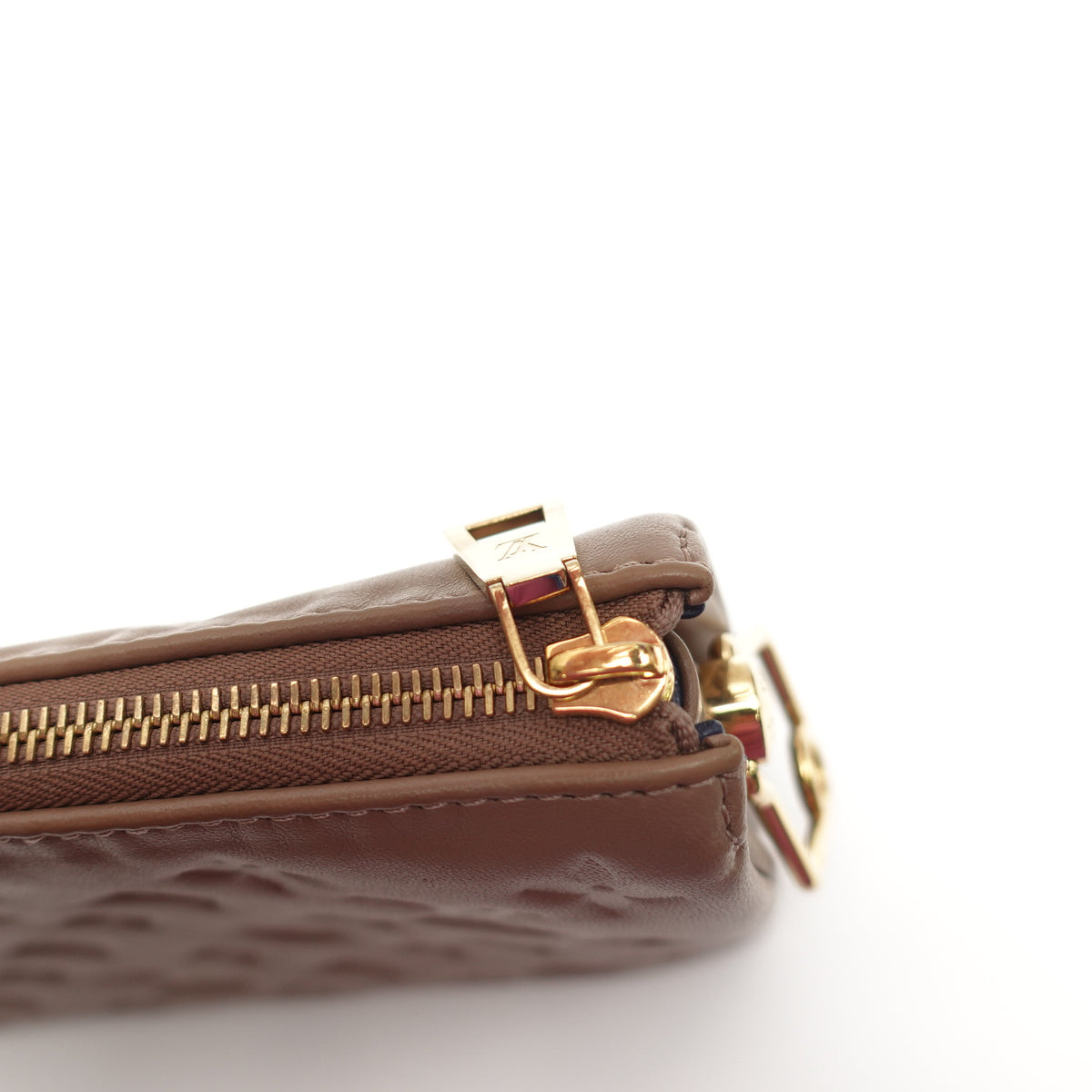Pre-Owned Louis Vuitton Coussin Brown Lambskin Leather Shoulder Bag T10464164