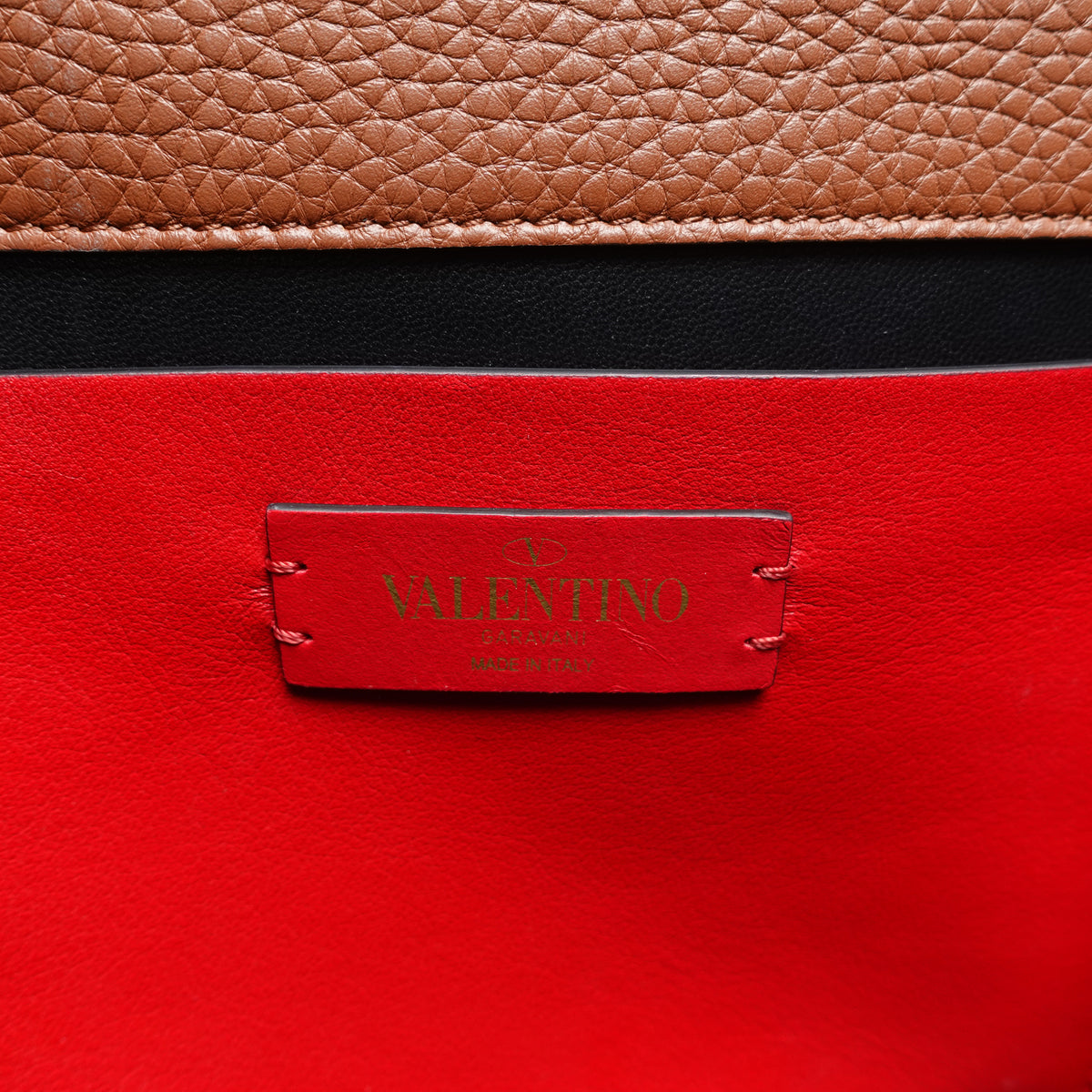 Pre-Owned Valentino Vlogo Signature Brown Calfskin Leather Shoulder Bag T10464422
