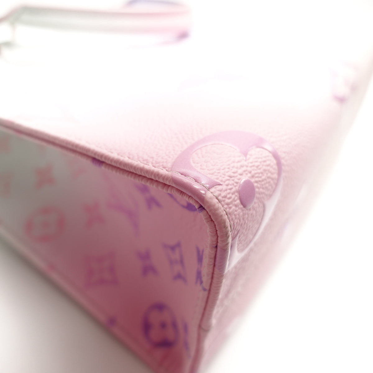 Pre-Owned Louis Vuitton Onthego PM Pink Canvas Shoulder Bag T10464661