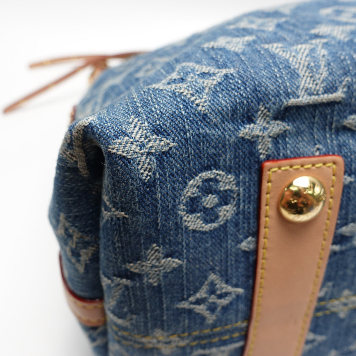 Pre-Owned Louis Vuitton Carryall W/P Blue Denim Shoulder Bag T10464424