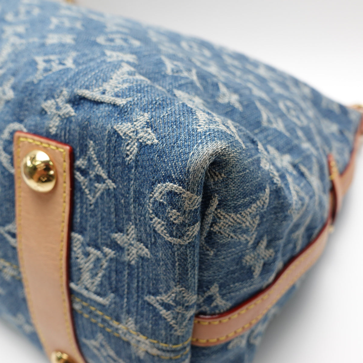 Pre-Owned Louis Vuitton Carryall W/P Blue Denim Shoulder Bag T10464424