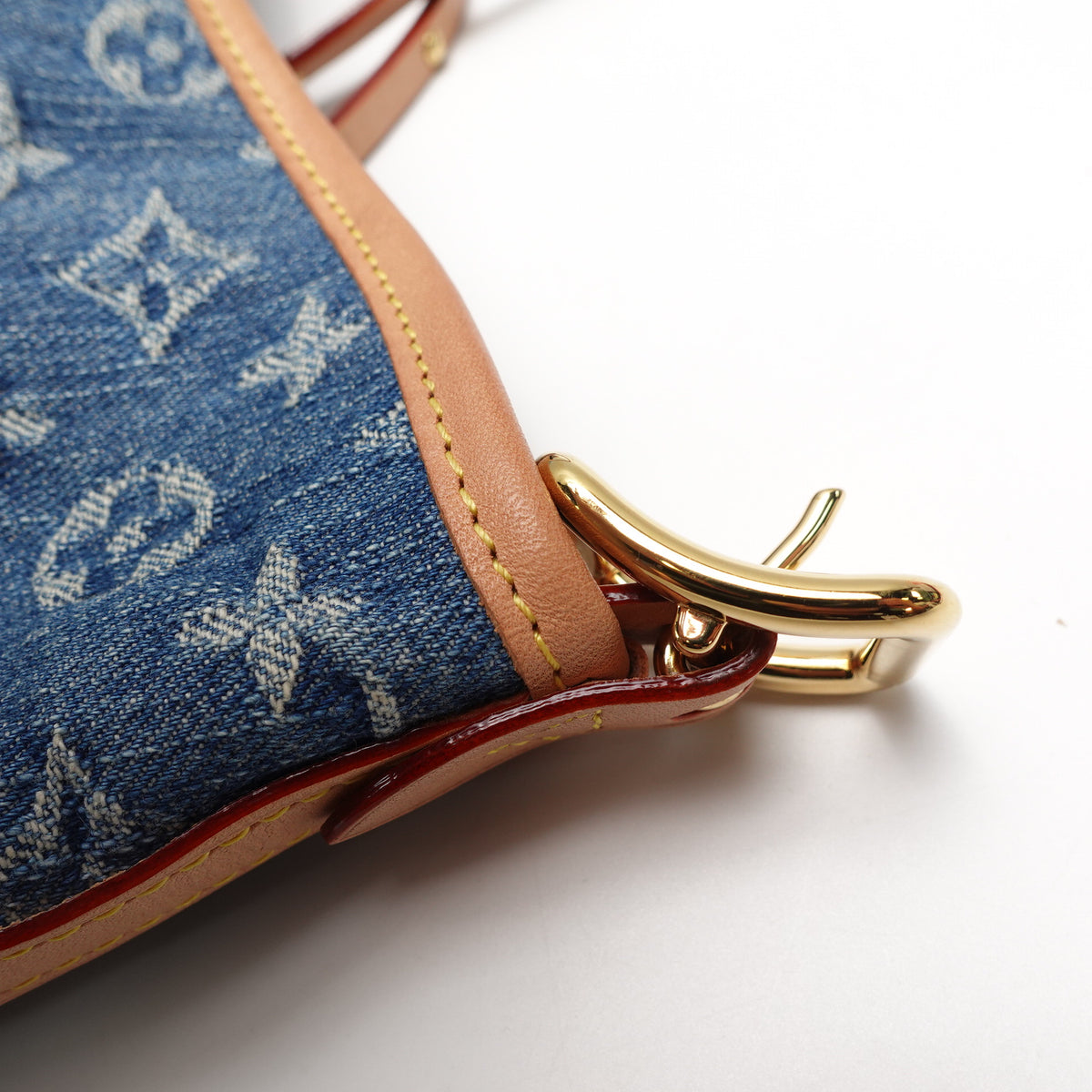 Pre-Owned Louis Vuitton Carryall W/P Blue Denim Shoulder Bag T10464424