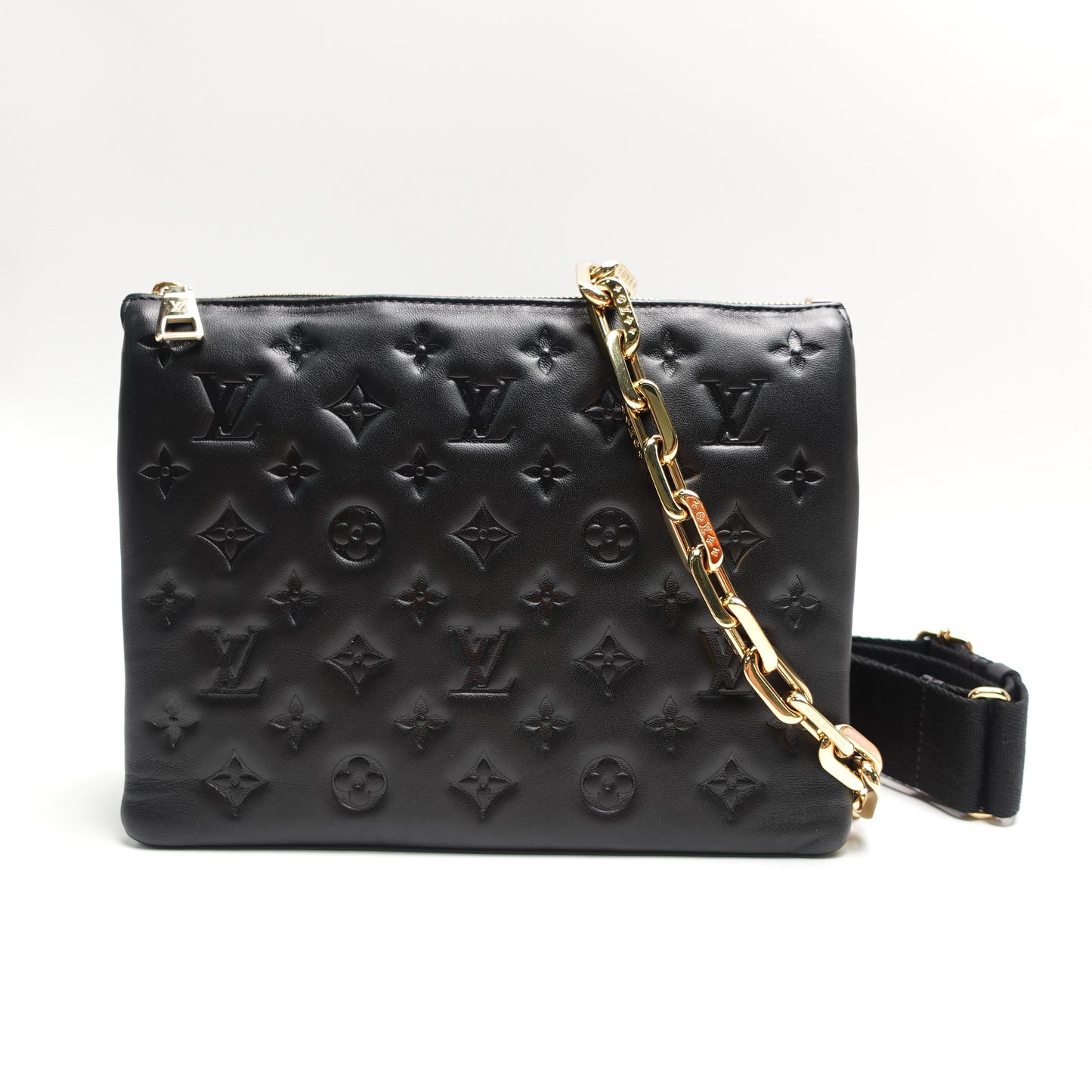 Pre-Owned Louis Vuitton Pochette Coussin Black Lambskin Leather Shoulder Bag T10466061