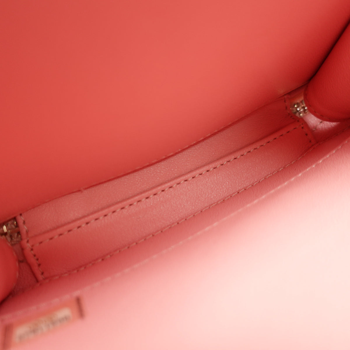 Pre-Owned Chanel Vanity Case Pink Caviar Shoulder Bag T10465764