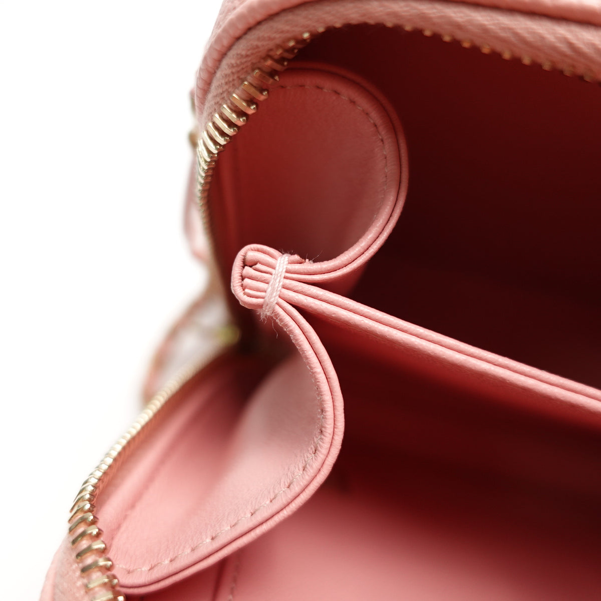 Pre-Owned Chanel Vanity Case Pink Caviar Shoulder Bag T10465764
