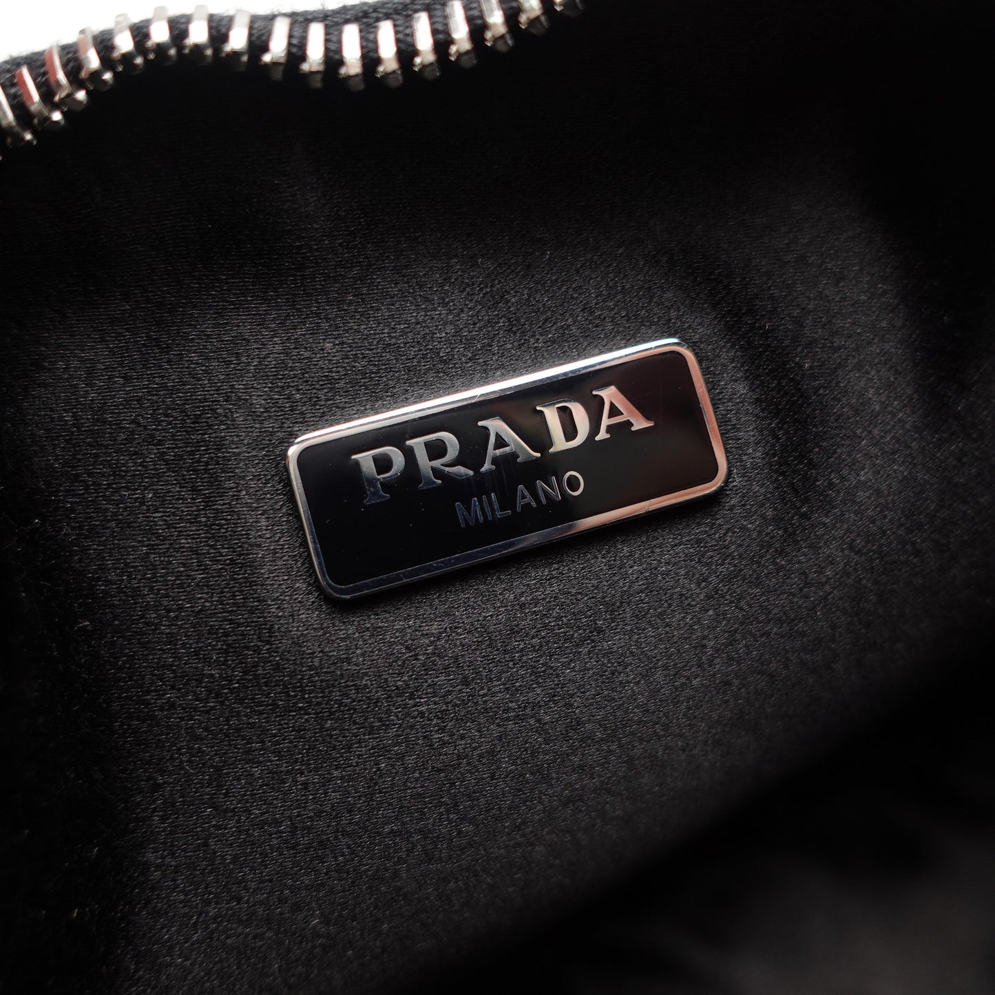 Pre-owned Prada Re-edition Silver Crystal Shoulder Bag