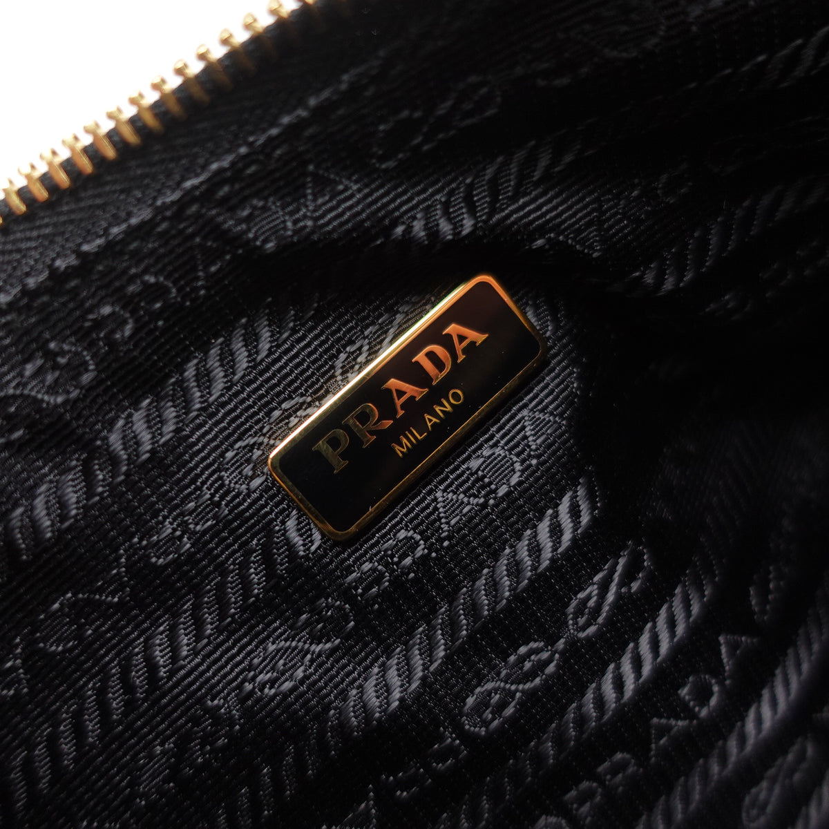 Pre-Owned Prada Re-Edition Brown Horse Hair Shoulder Bag T10466157