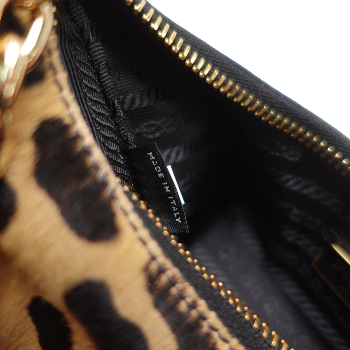 Pre-Owned Prada Re-Edition Brown Horse Hair Shoulder Bag T10466157