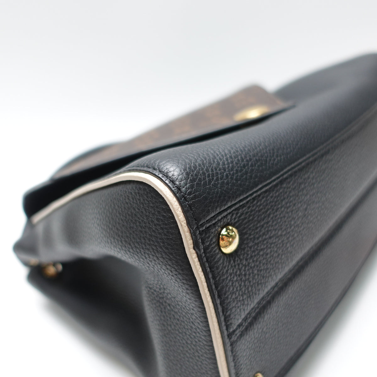 Pre-Owned Louis Vuitton Double V Black&Brown Monnogram Canvas&Calfskin Leather Shoulder Bag T10468134