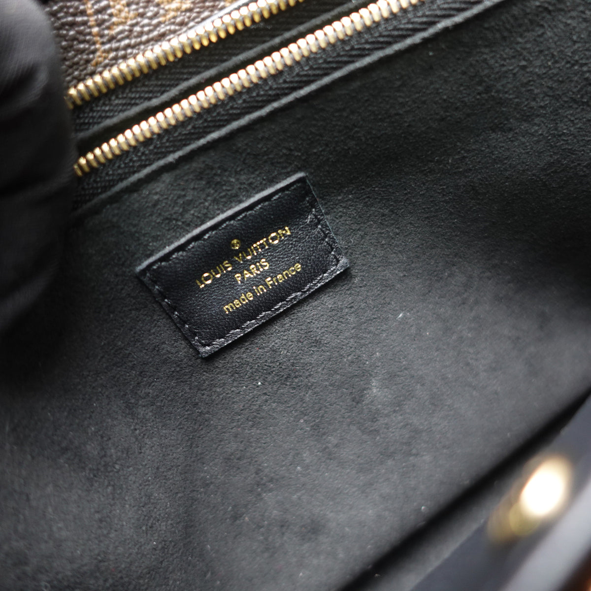 Pre-Owned Louis Vuitton Double V Black&Brown Monnogram Canvas&Calfskin Leather Shoulder Bag T10468134