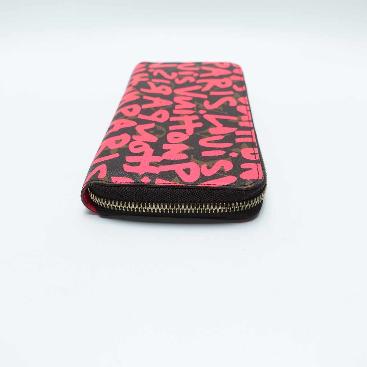 Pre-Owned Louis Vuitton Zipper Pink Canvas Wallet T10468632