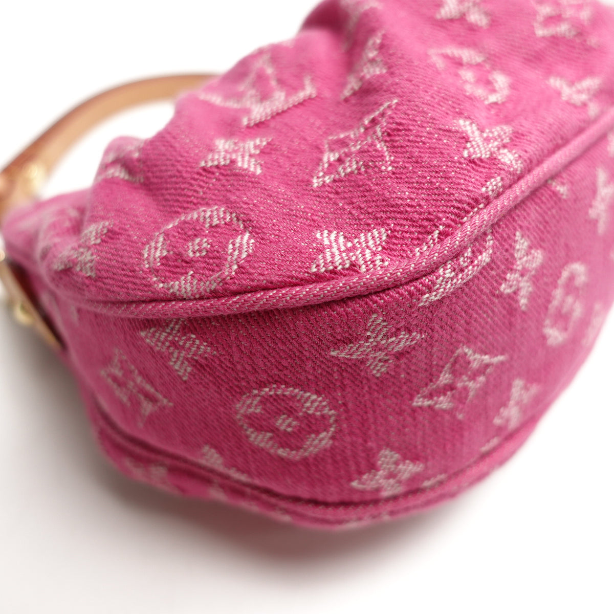 Pre-Owned Louis Vuitton Valley Fuchsia Denim Shoulder Bag T10467898