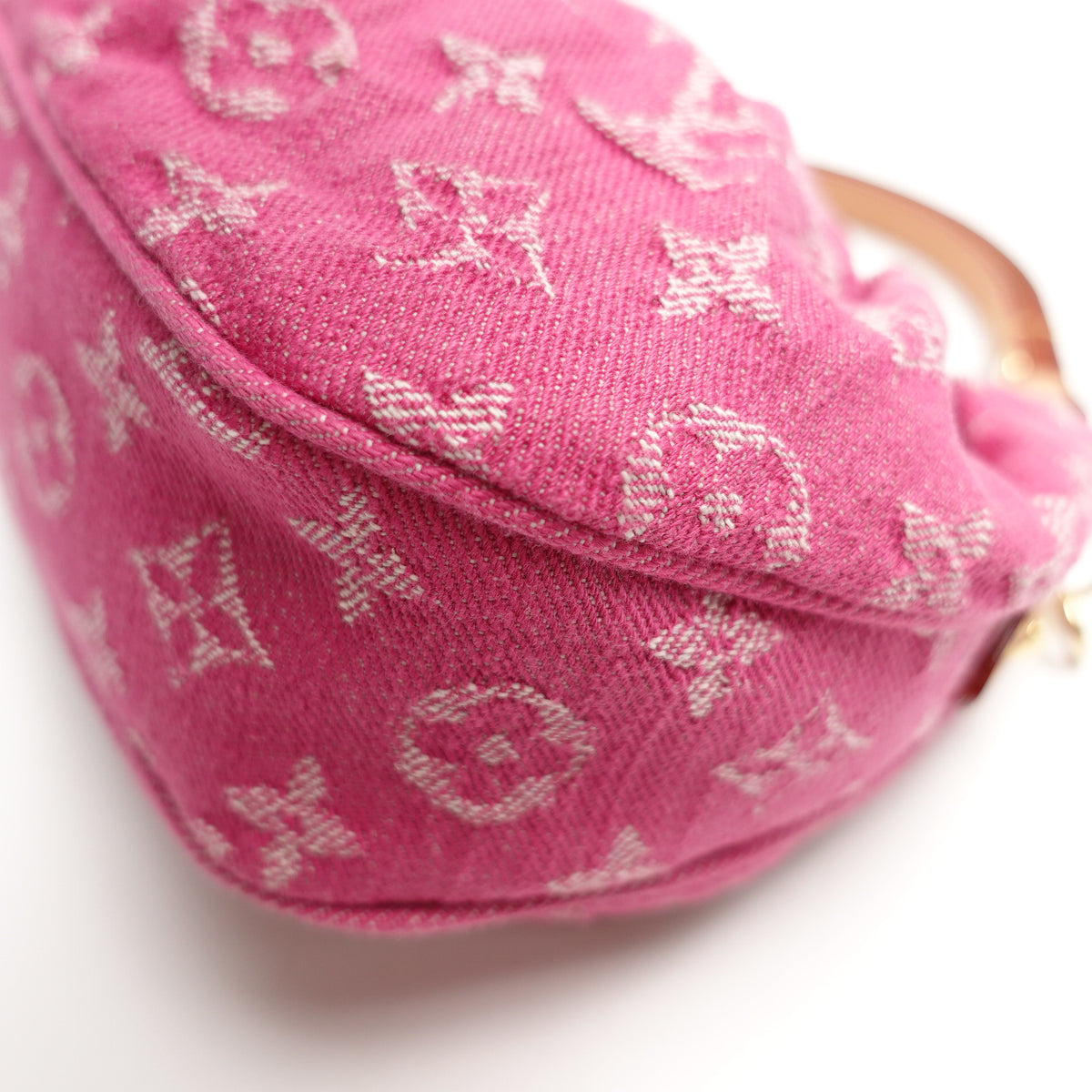 Pre-Owned Louis Vuitton Valley Fuchsia Denim Shoulder Bag T10467898