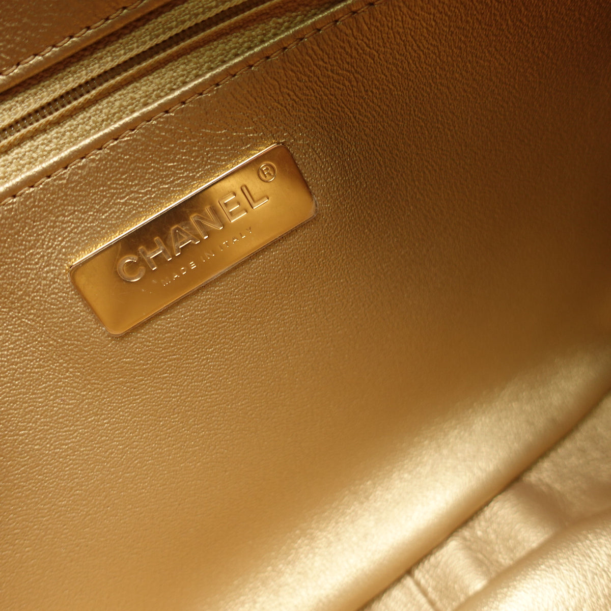 Chanel Black Lambskin Leather Shoulder Bag T10469614