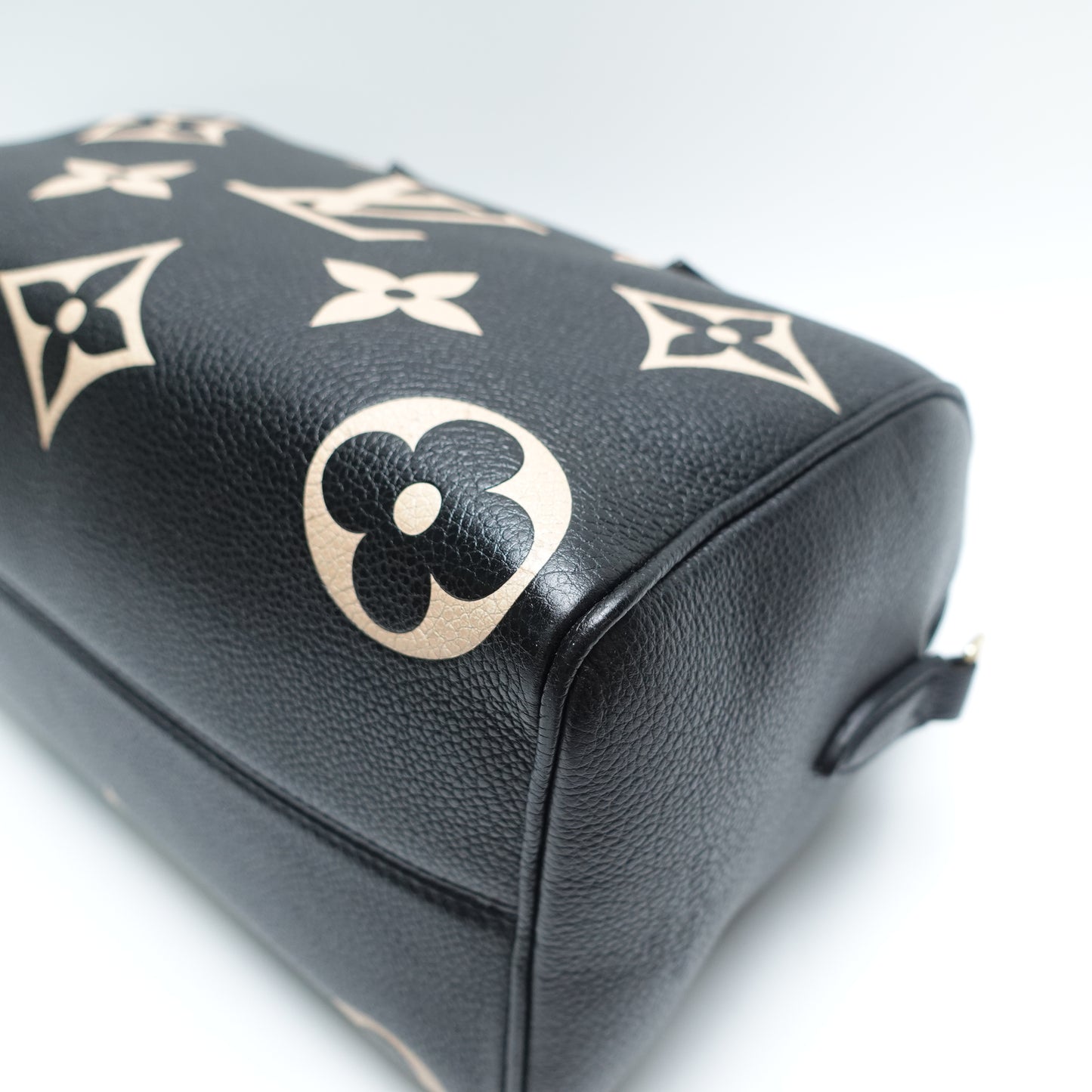 Pre-Owned Louis Vuitton Speedy 25 Bandouliere Black Calfskin Leather Shoulder Bag T10468230