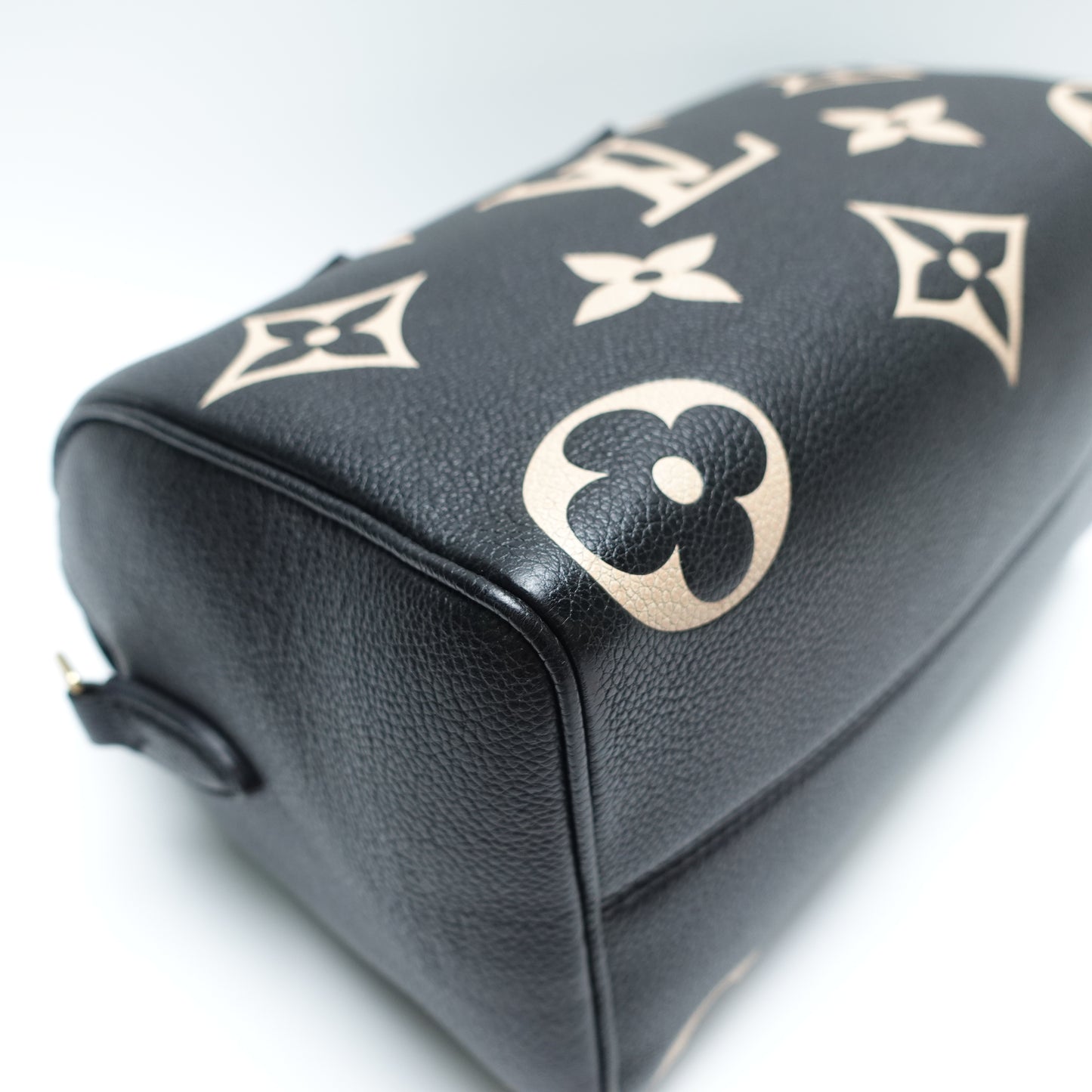 Pre-Owned Louis Vuitton Speedy 25 Bandouliere Black Calfskin Leather Shoulder Bag T10468230