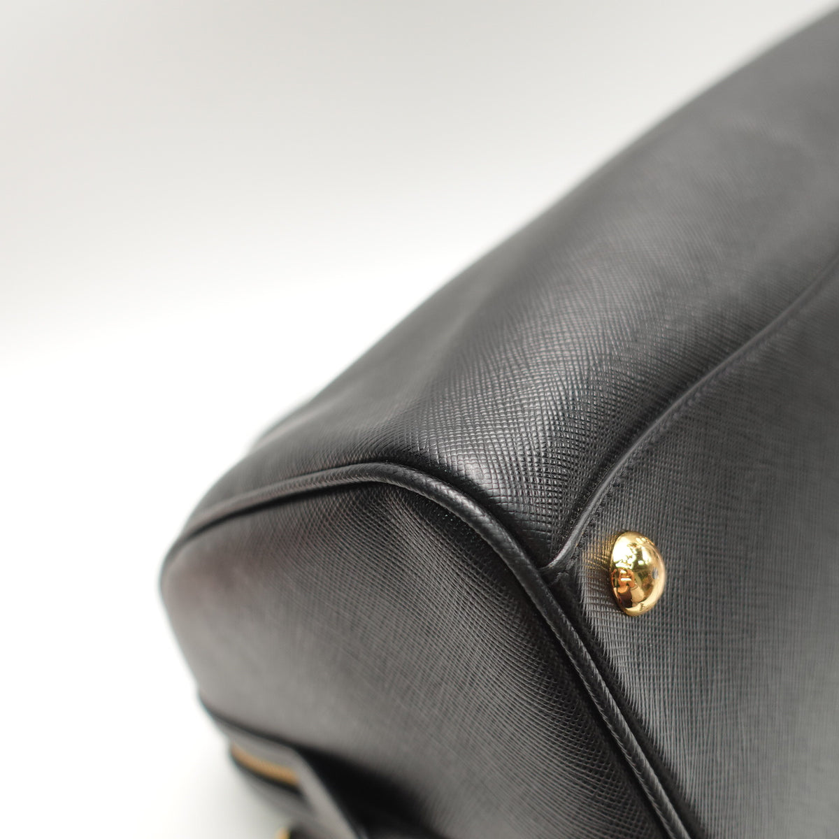 Pre-Owned Prada Symbole Black Saffiano Shoulder Bag T10469600