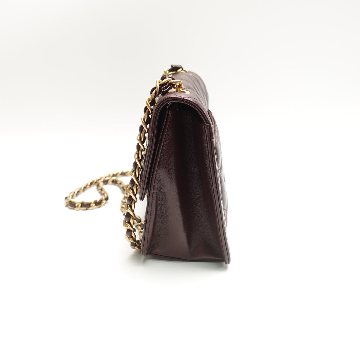 Pre-Owned Chanel Burgundy Lambskin Leather Shoulder Bag T10471351