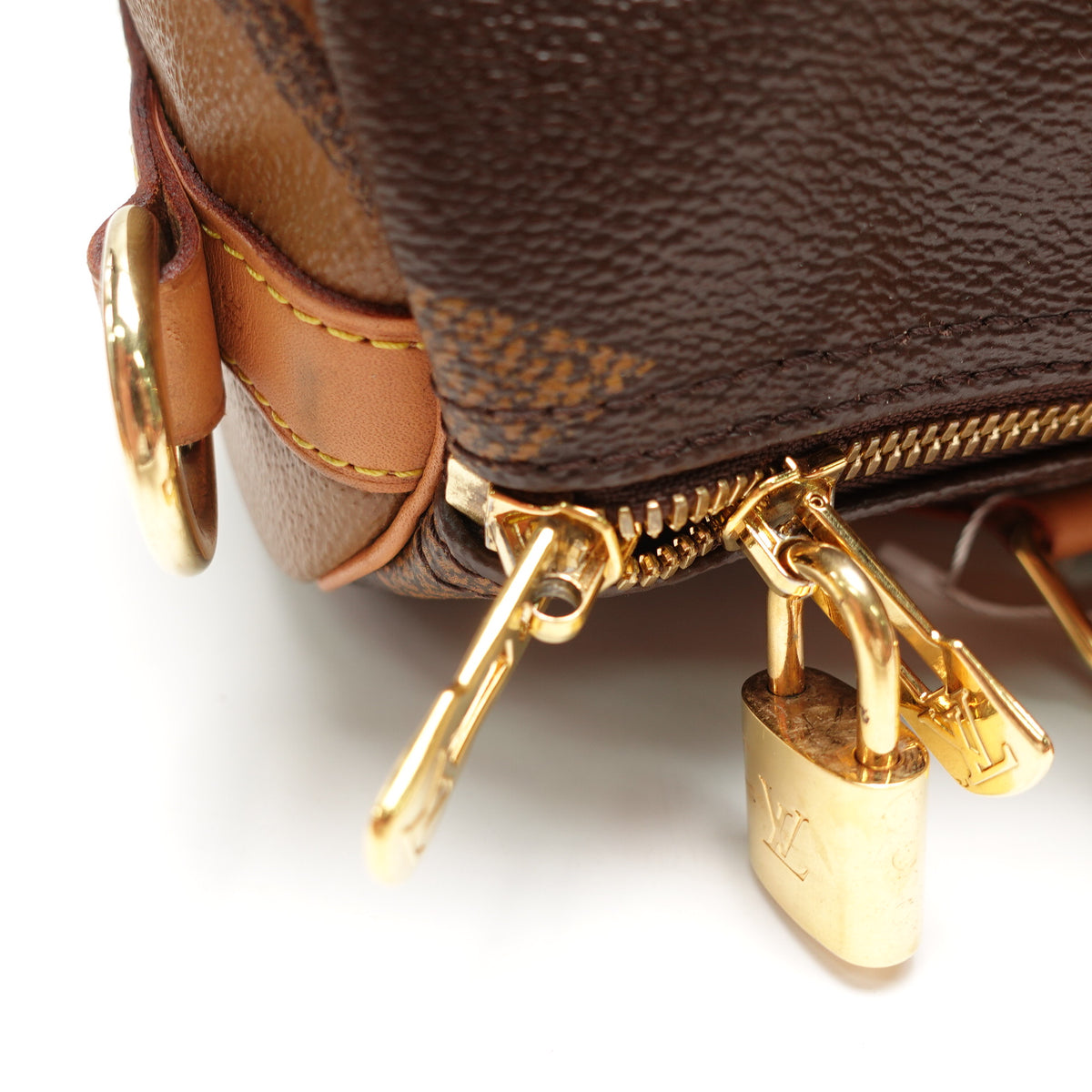 Pre-Owned Louis Vuitton Speedy 30 Brown Reverse Monogram Coated Canvas Shoulder Bag T10472067