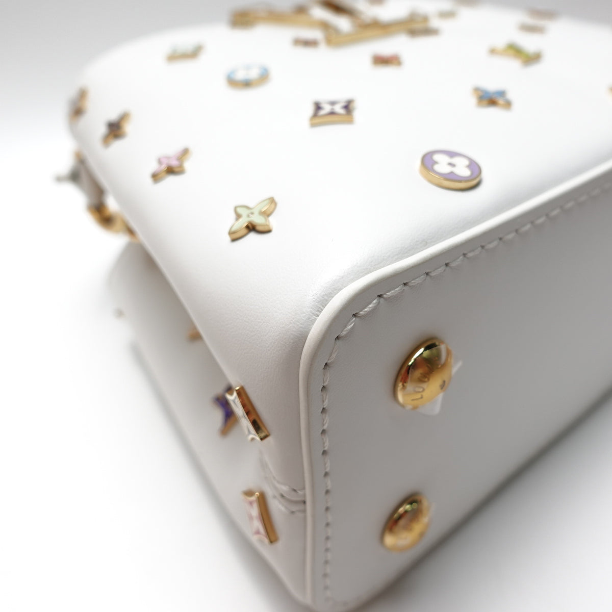 Pre-owned Louis Vuitton Capucines White Calfskin Shoulder Bag - Deposit