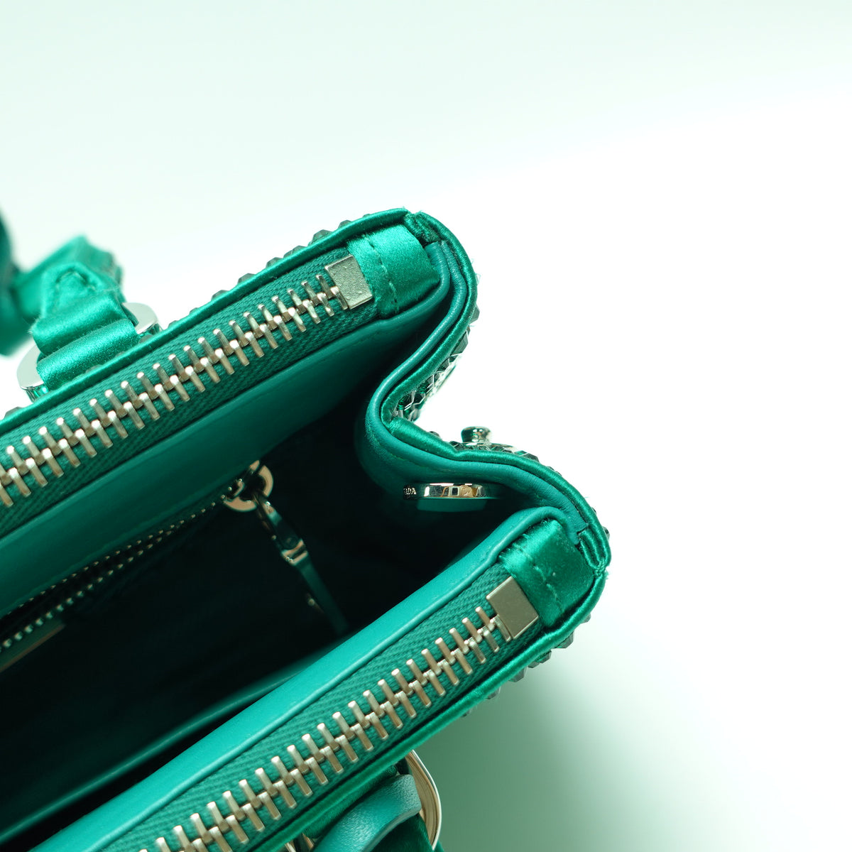 Pre-Owned Prada Galleria Mini Green Crystal Shoulder Bag T10472451