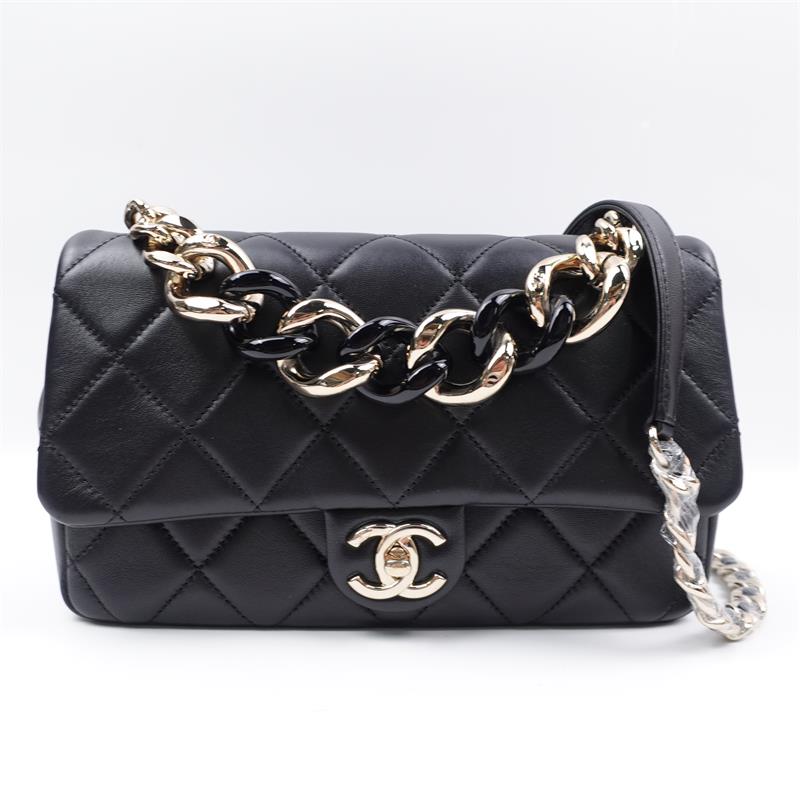 Pre-owned Chanel Black Calfskin Shoulder Bag