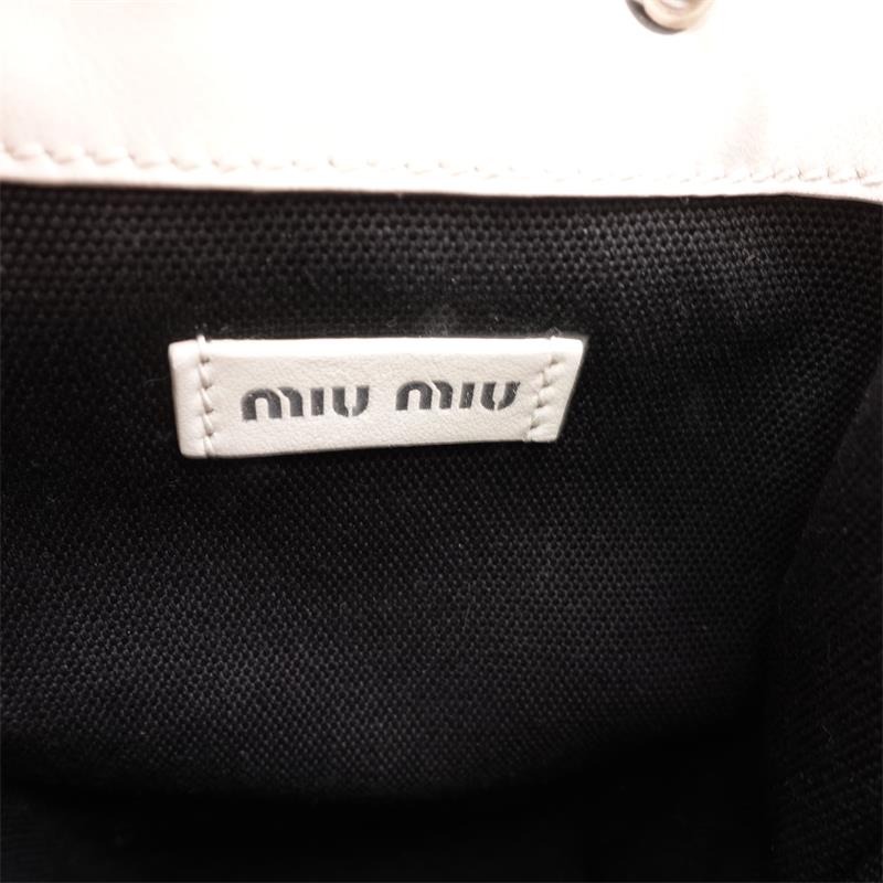 【DEAL】Pre-owned Miumiu White Calfskin Bucket Shoulder Bag