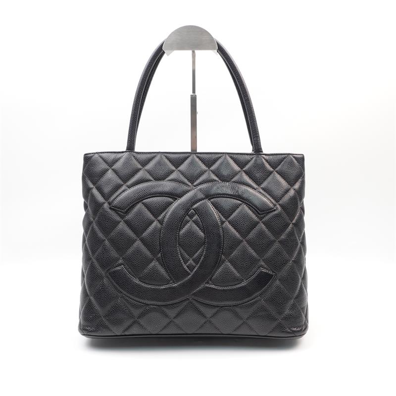 [DEAL]Pre-owned Chanel Medellin Black Calfskin Shoulder Bag-HZ