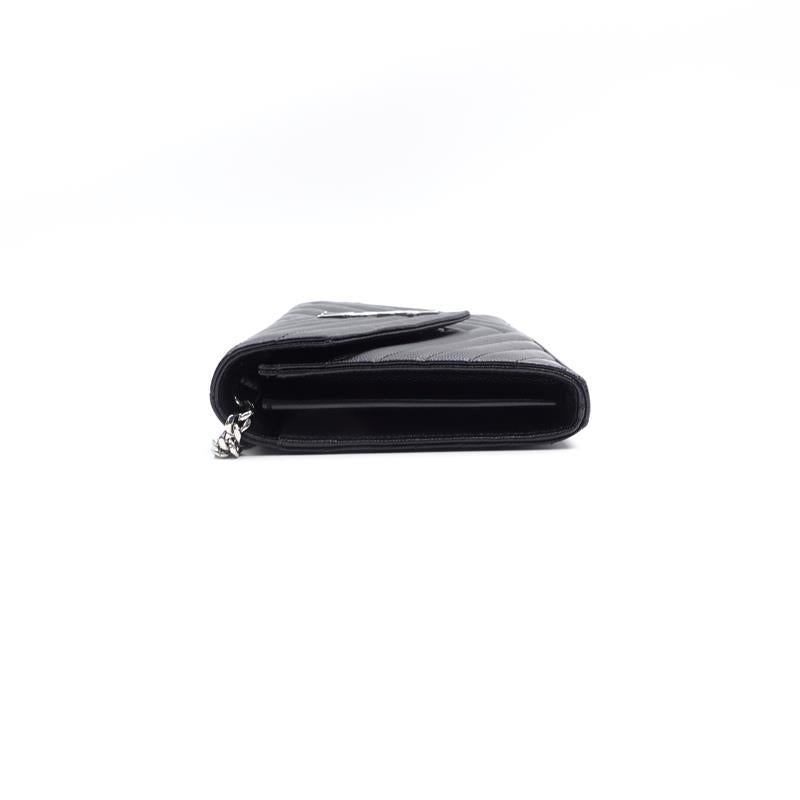 Pre-owned Saint Laurent Envelope Black Calfskin With Silver Hardware Shoulder Bag - HZ