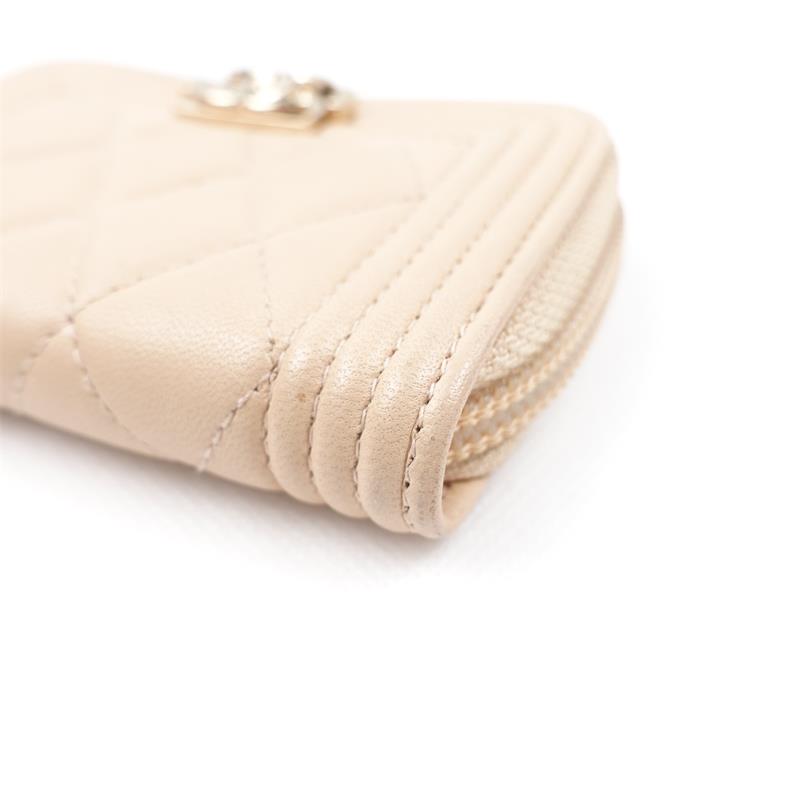 Pre-owned Chanel Leboy Beige Lambskin Short Wallet