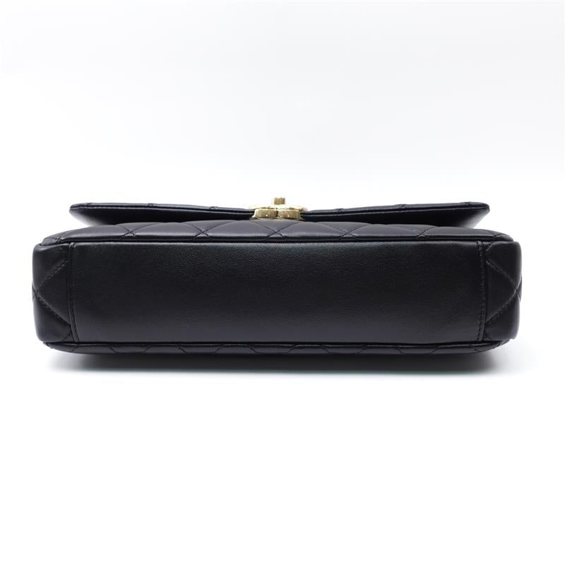 Pre-owned Chanel Black Calfskin Shoulder Bag