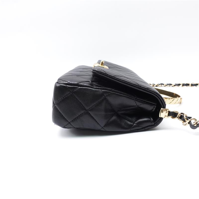 Pre-owned Chanel Black Calfskin Shoulder Bag