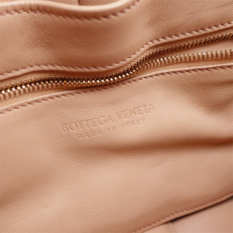 Pre-owned Bottega Pink Cassette Calfskin Shoulder Bag