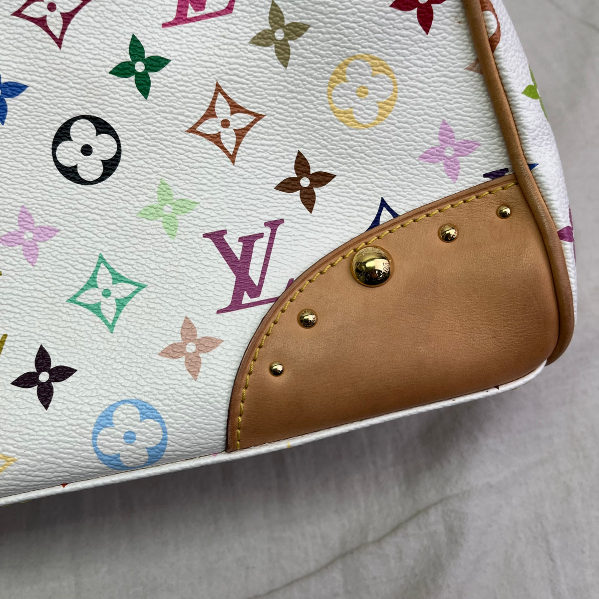 Pre-Owned Louis Vuitton Marilyn White Multicolor Canvas Shoulder Bag T10463362