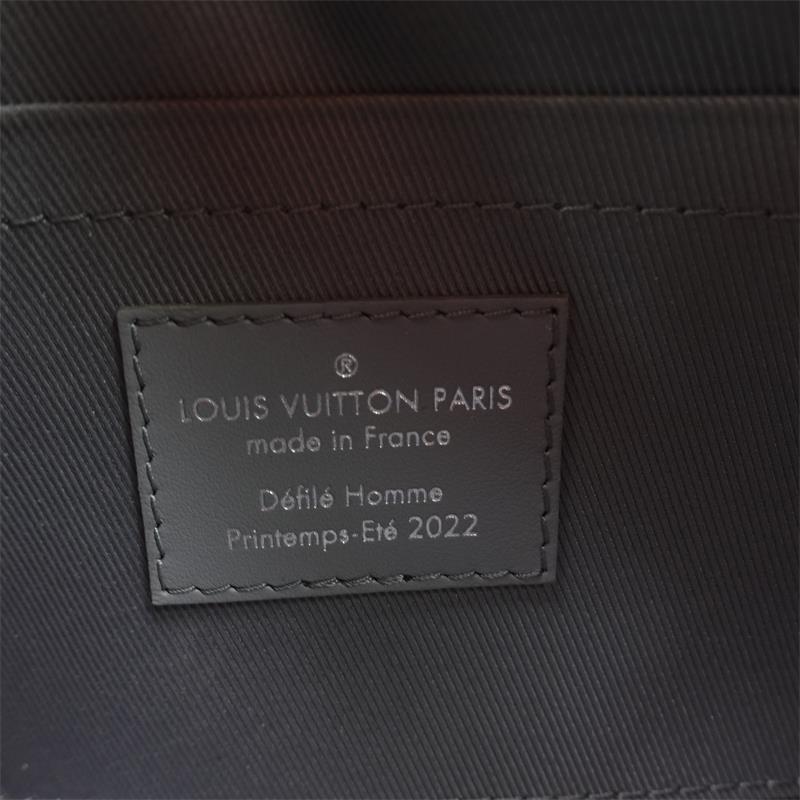 Pre-owned Louis Vuitton Soft Trunk Silver Calfskin Shoulder Bag